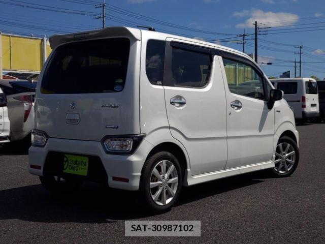 Suzuki WAGON R 2017-06 7981613-1