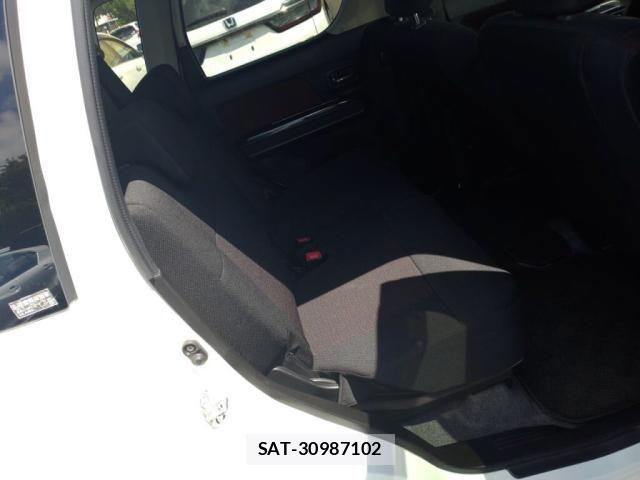 Suzuki WAGON R 2017-06 7981613-23