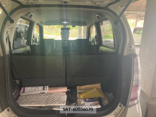 Suzuki WAGON R 2012-07 8076198-10