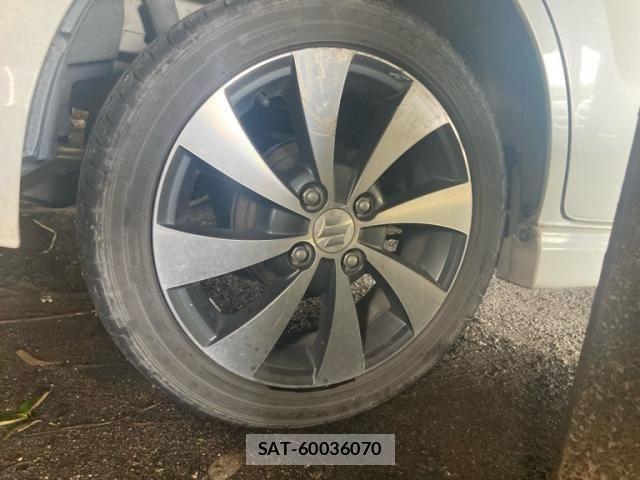 Suzuki WAGON R 2012-07 8076198-6