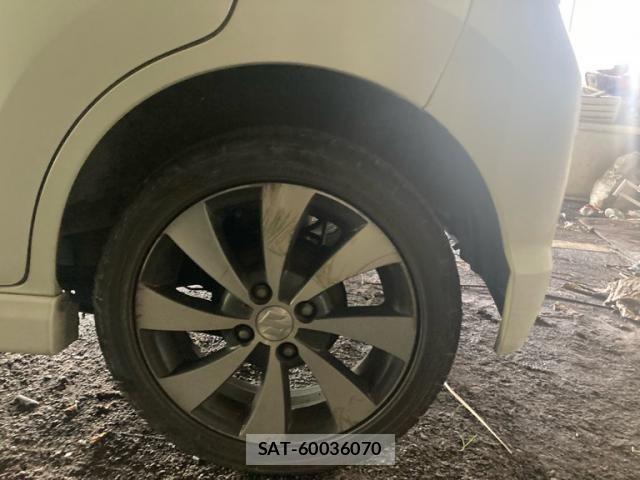 Suzuki WAGON R 2012-07 8076198-7