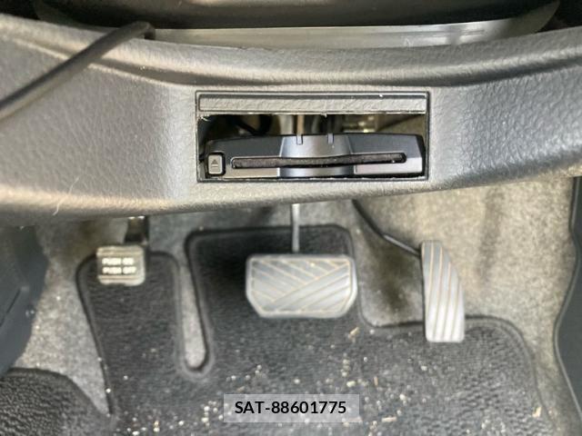 Suzuki WAGON R 2009-07 8102839-4