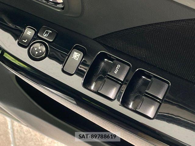 Suzuki WAGON R 2013-07 8102812-6