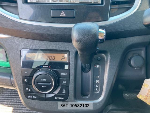 Suzuki WAGON R 2013-04 8102820-18