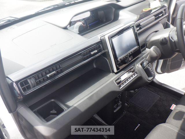 Suzuki WAGON R 2025-11 8133100-18
