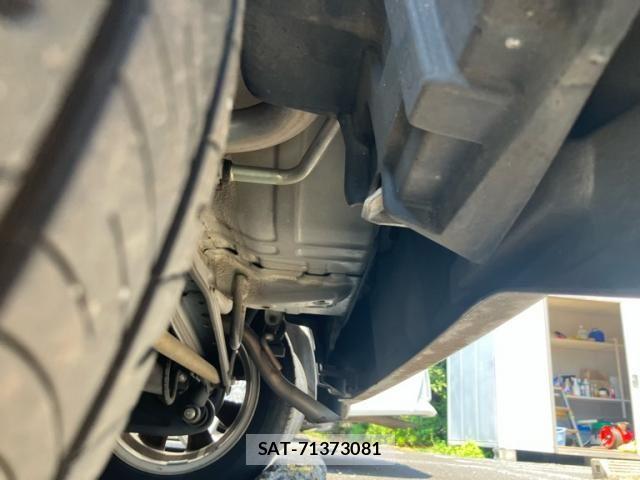 Suzuki WAGON R 2011-06 8133107-8