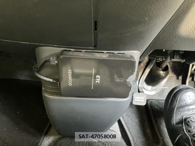 Suzuki WAGON R 2011-08 8159559-22
