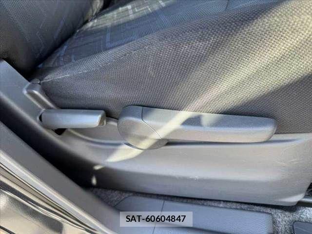 Suzuki WAGON R 2016-03 8211090-29