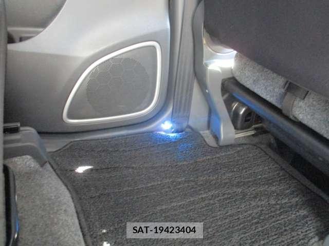 Suzuki WAGON R 2014-01 8211091-28