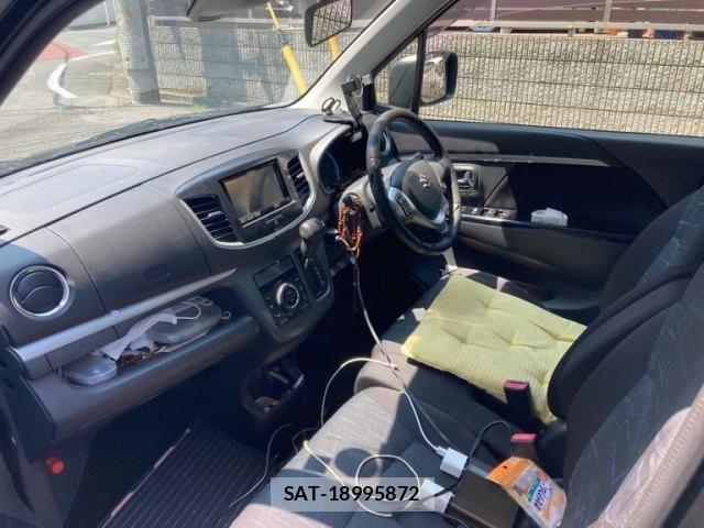 Suzuki WAGON R 2015-10 8211097-17