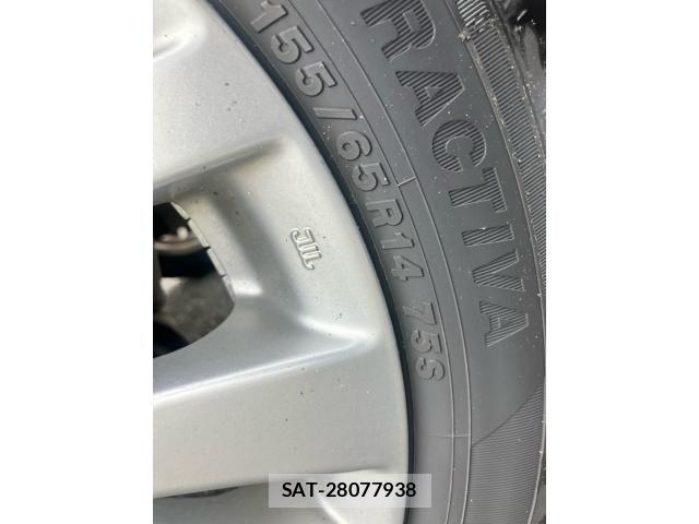 Suzuki WAGON R 2014-08 8232480-8