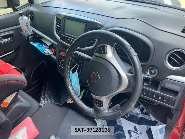 Suzuki WAGON R 2015-12 8318212-10