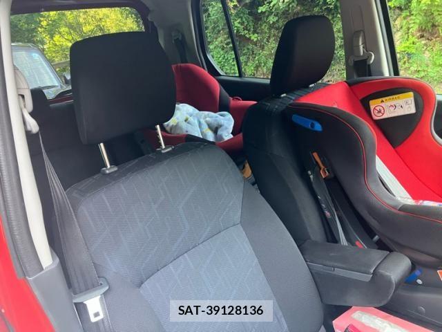 Suzuki WAGON R 2015-12 8318212-13