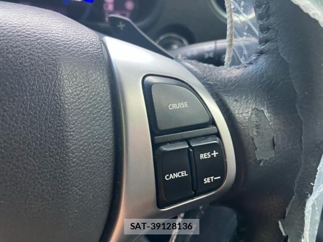 Suzuki WAGON R 2015-12 8318212-17