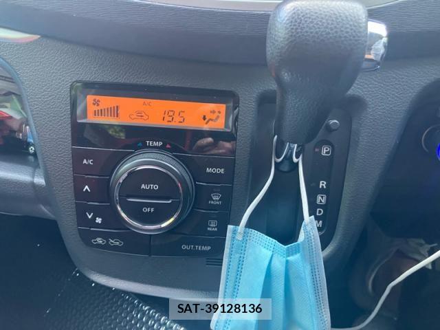 Suzuki WAGON R 2015-12 8318212-18