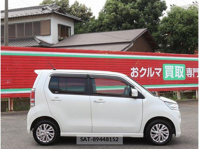 Suzuki WAGON R 2015-01 8318208-25