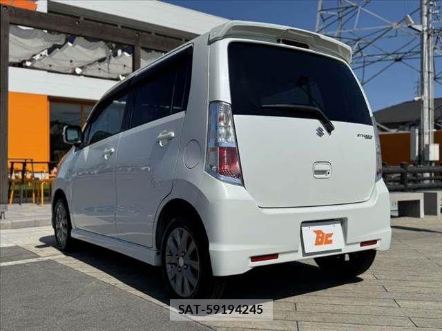Suzuki WAGON R 2011-10 8318211-12