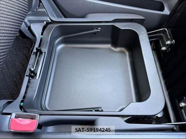 Suzuki WAGON R 2011-10 8318211-29