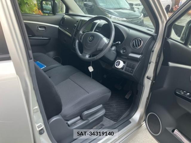 Suzuki WAGON R 2011-10 8338565-12