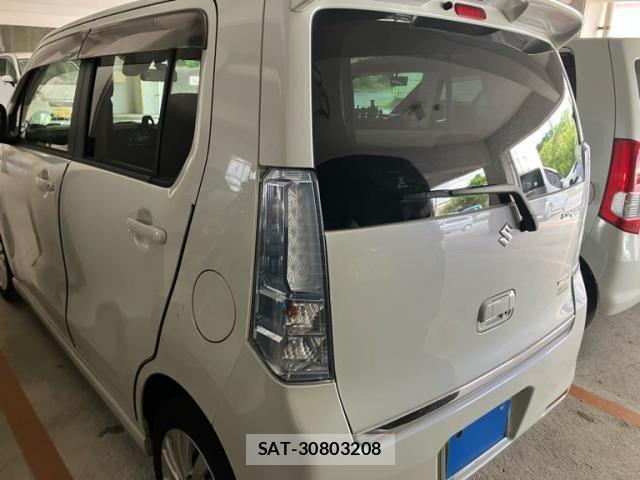 Suzuki WAGON R 2015-08 8338566-6