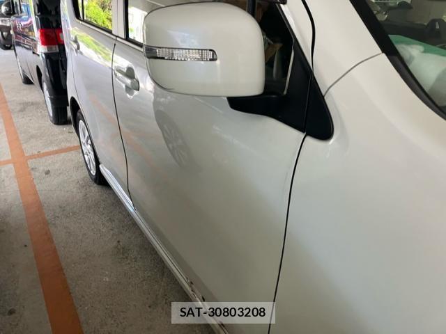 Suzuki WAGON R 2015-08 8338566-1