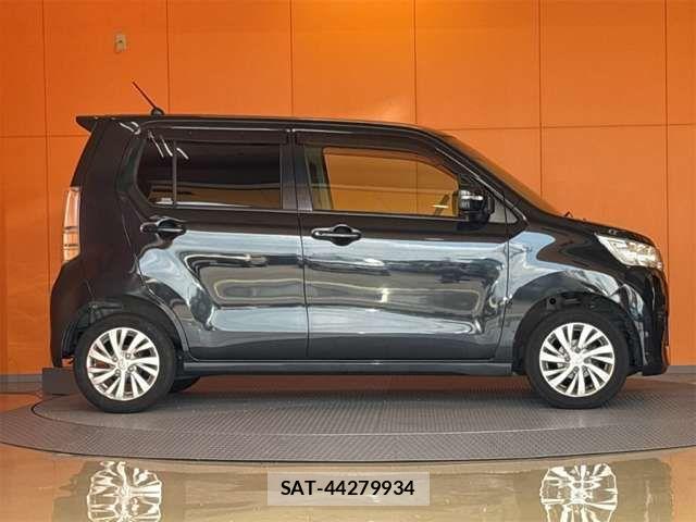 Suzuki WAGON R 2016-01 8369870-9