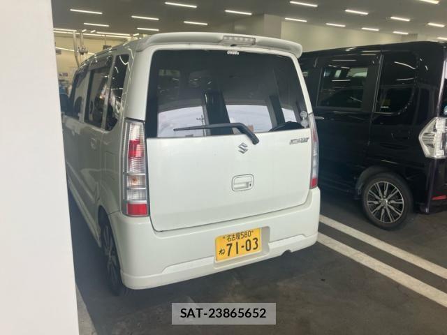 Suzuki WAGON R 2007-08 8369878-3