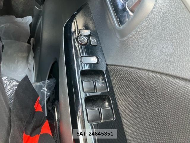 Suzuki WAGON R 2013-07 8372404-17