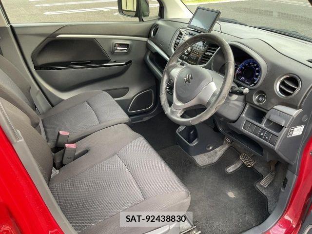 Suzuki WAGON R 2013-08 8415960-8