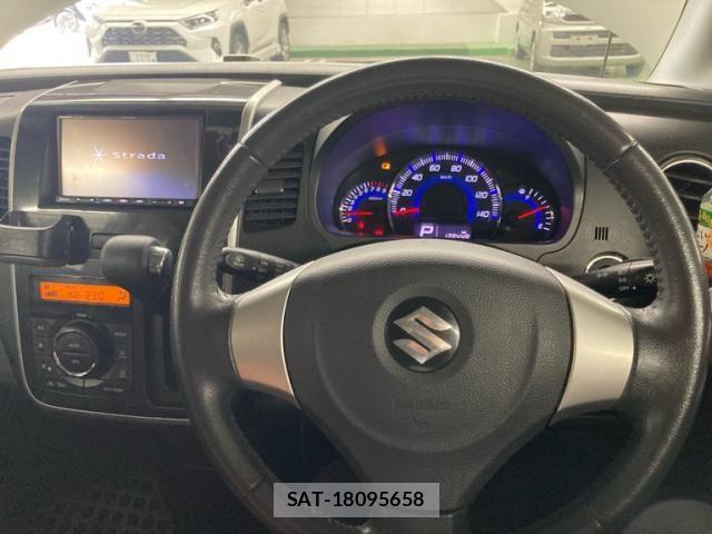 Suzuki WAGON R 2010-11 8415970-15