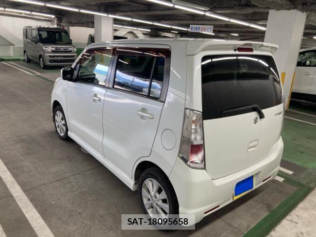 Suzuki WAGON R 2010-11 8415970-3