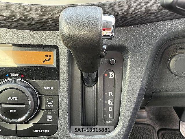 Suzuki WAGON R 2015-12 8415949-19