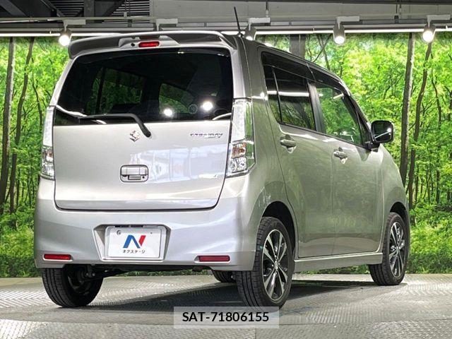 Suzuki WAGON R 2013-08 8458799-16
