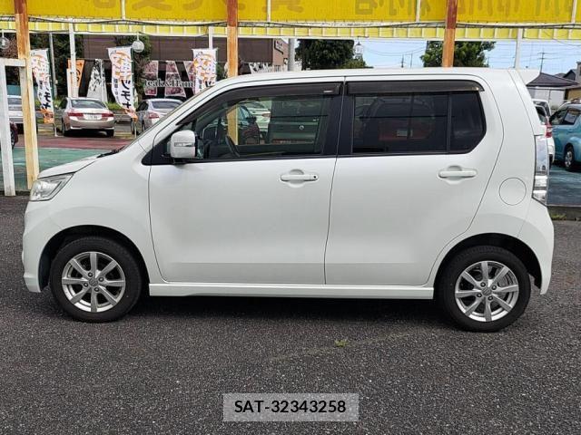 Suzuki WAGON R 2013-11 8528302-11