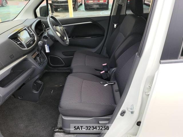 Suzuki WAGON R 2013-11 8528302-21
