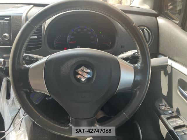 Suzuki WAGON R 2011-08 8528312-17