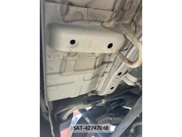 Suzuki WAGON R 2011-08 8528312-8