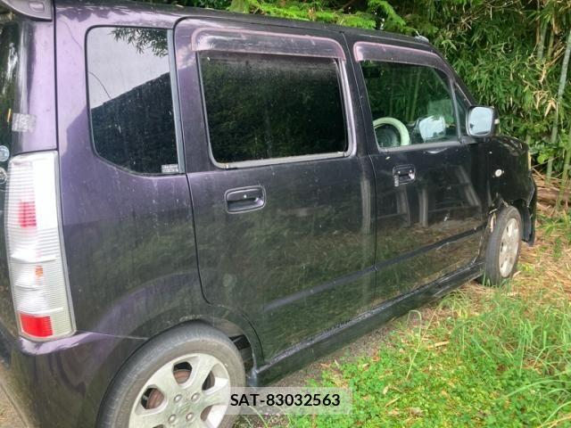 Suzuki WAGON R 2008-09 8662521-22