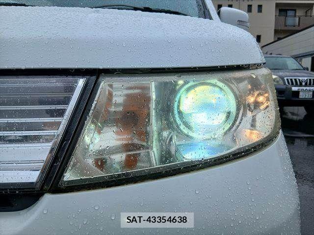 Suzuki WAGON R 2011-11 8851140-9