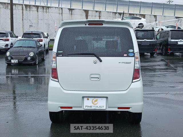 Suzuki WAGON R 2011-11 8851140-16