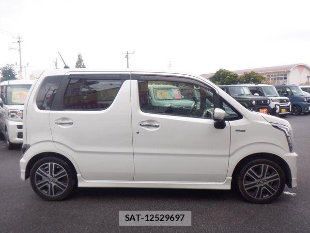Suzuki WAGON R 2021-07 8884640-4