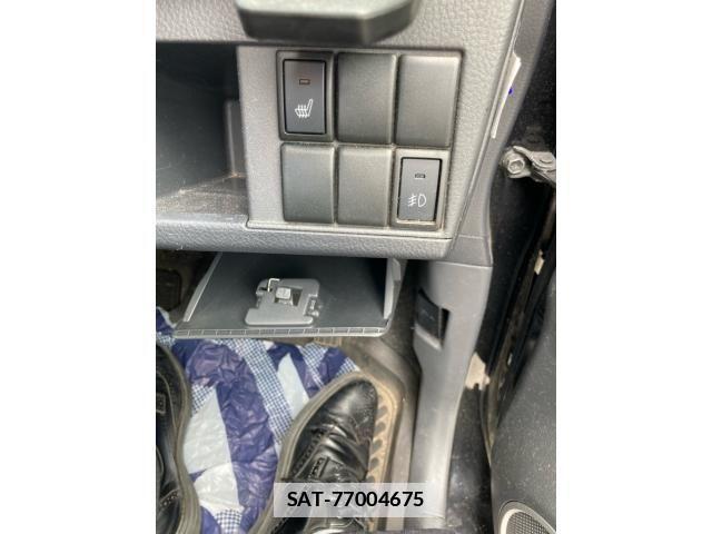 Suzuki WAGON R 2011-08 7880630-29