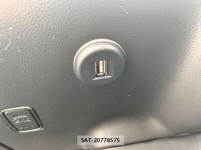 Suzuki WAGON R 2019-03 8102840-12