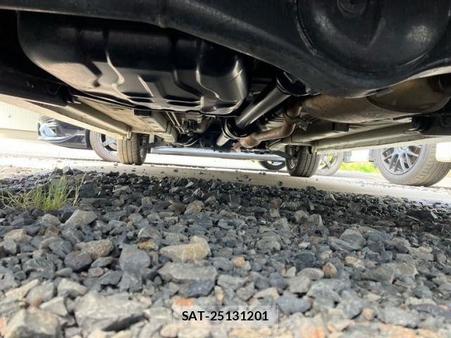 Suzuki WAGON R 2013-06 8232484-10