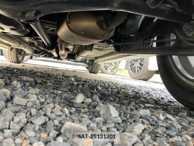Suzuki WAGON R 2013-06 8232484-11