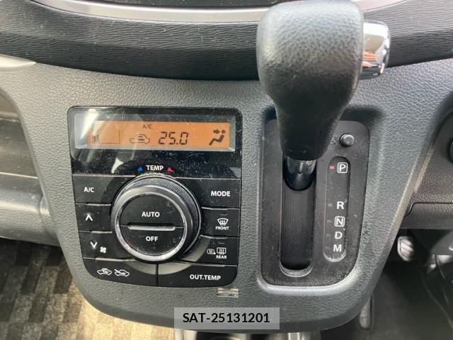 Suzuki WAGON R 2013-06 8232484-19