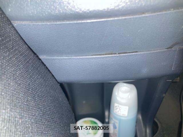 Suzuki WAGON R 2013-04 8232485-18