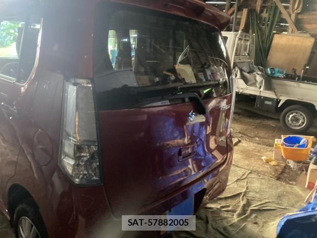 Suzuki WAGON R 2013-04 8232485-3
