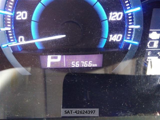 Suzuki WAGON R 2015-08 8247211-21