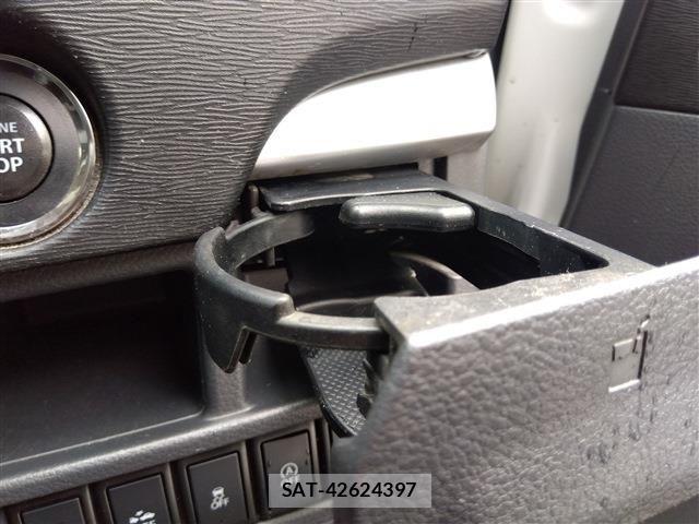 Suzuki WAGON R 2015-08 8247211-22